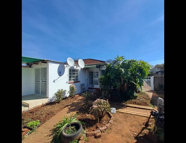 3 BEDROOM HOUSE FOR SALE IN WYCHWOOD